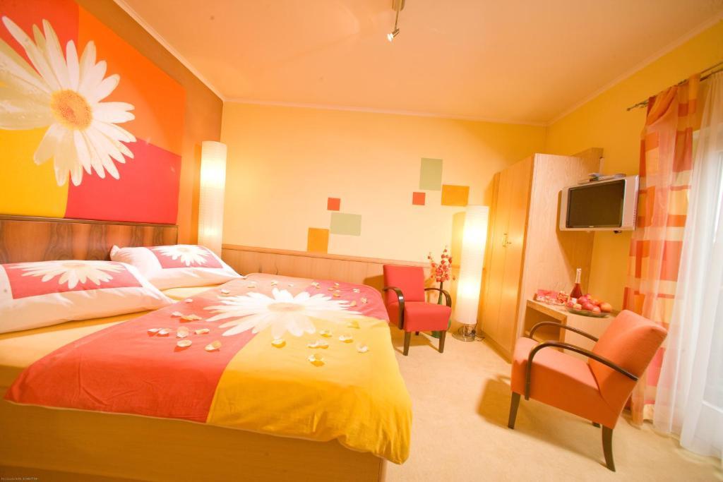 Malerwinkl Restaurant + Kunsthotel Hatzendorf 部屋 写真