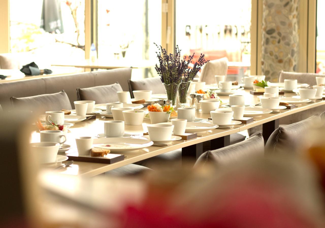 Malerwinkl Restaurant + Kunsthotel Hatzendorf エクステリア 写真